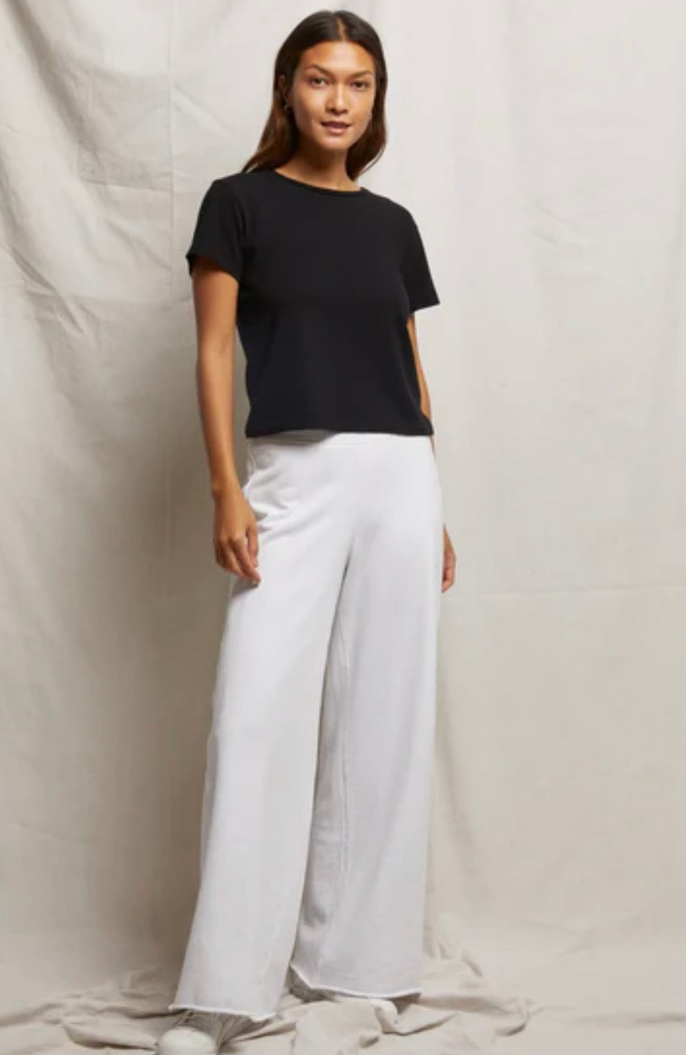 Perfect White Tee Lisa Crew Neck Tee