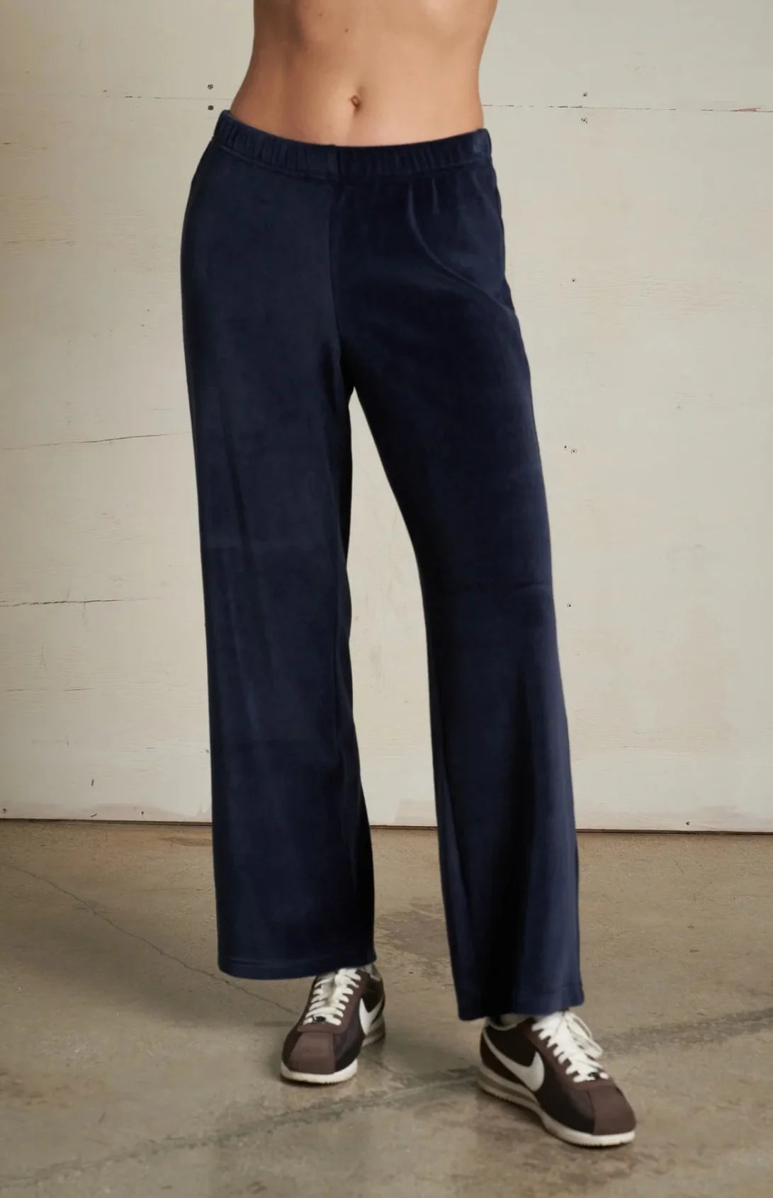 Perfect White Tee Alex Velour Sweatpant