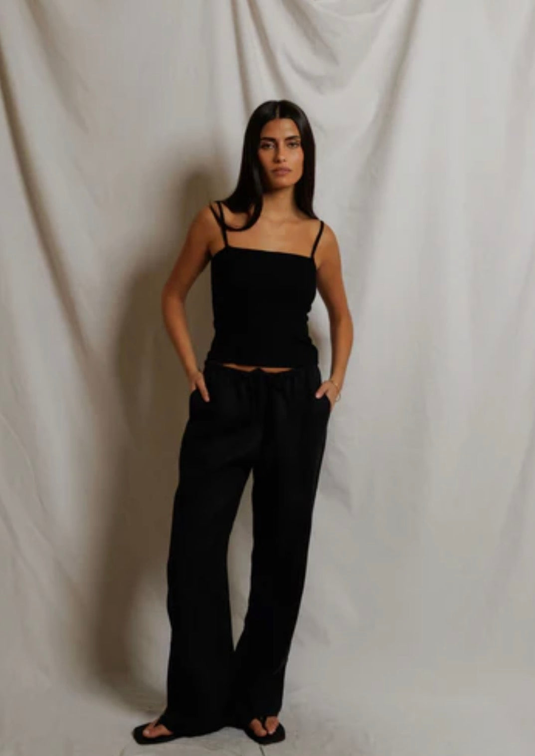 Perfect White Tee Lorana Linen Pant